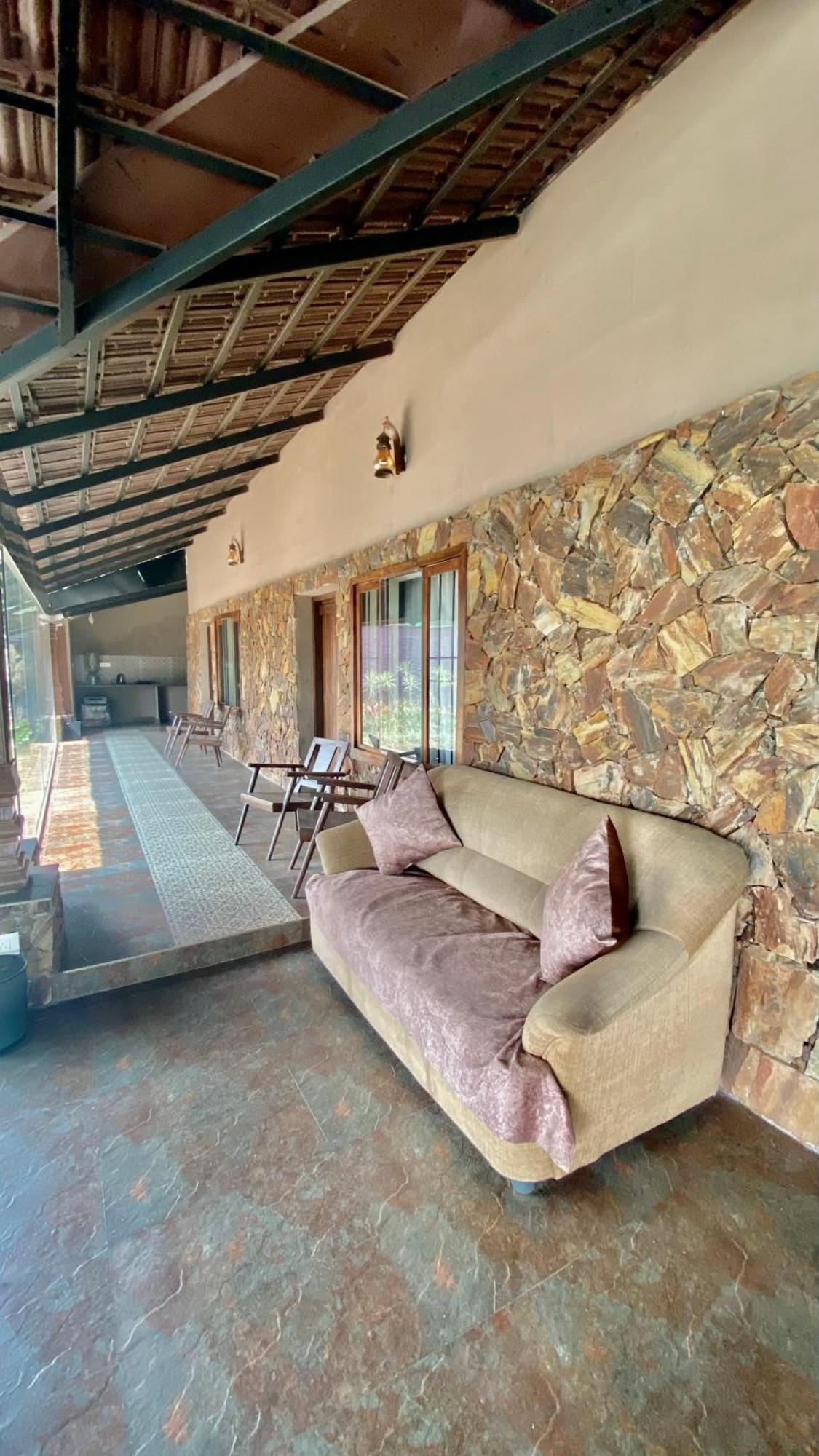 סאקלשפור Willostays Villa Tranquil De Susanj מראה חיצוני תמונה